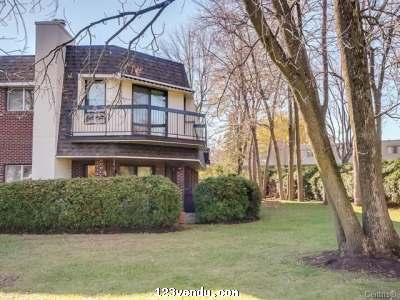 Annonces classees img:preview 207-405 boul. Seigneurial O. St-Bruno 199 900$